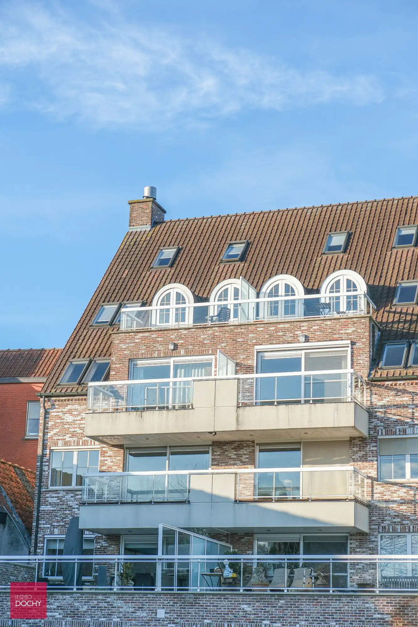 Ruim en standingvol ingericht appartement | Stormestraat foto 14