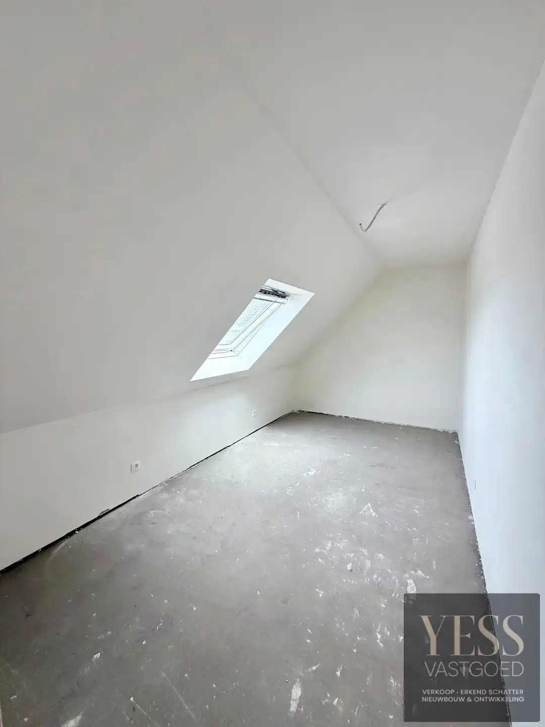 Ruime duplex appartement met 3 slaapkamers en 2 parkings foto 9