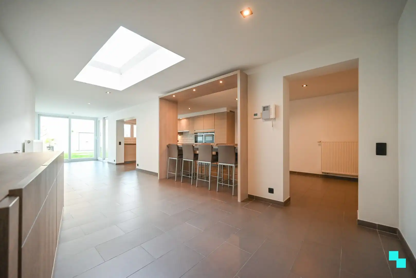 Instapklare gezinswoning met 3 slaapkamers, tuin en topligging in Pittem foto 3