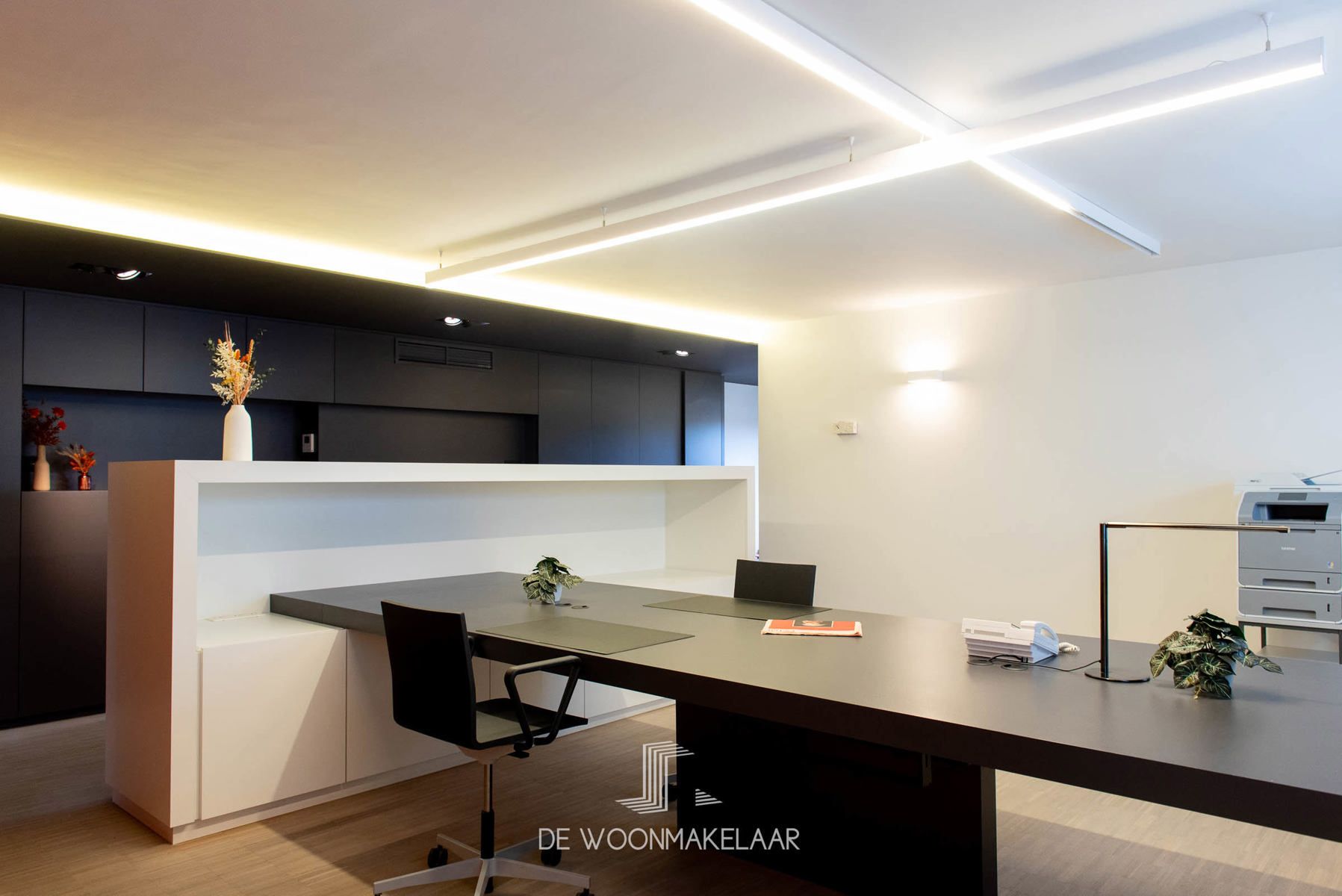 Veelzijdig gebouw centrum Aartselaar met kantoor en appartement foto 3