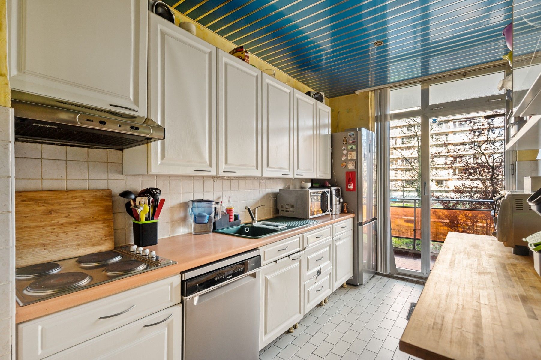 Appartement met 3 slaapkamers, terras en autostaanplaats te Berchem foto 6