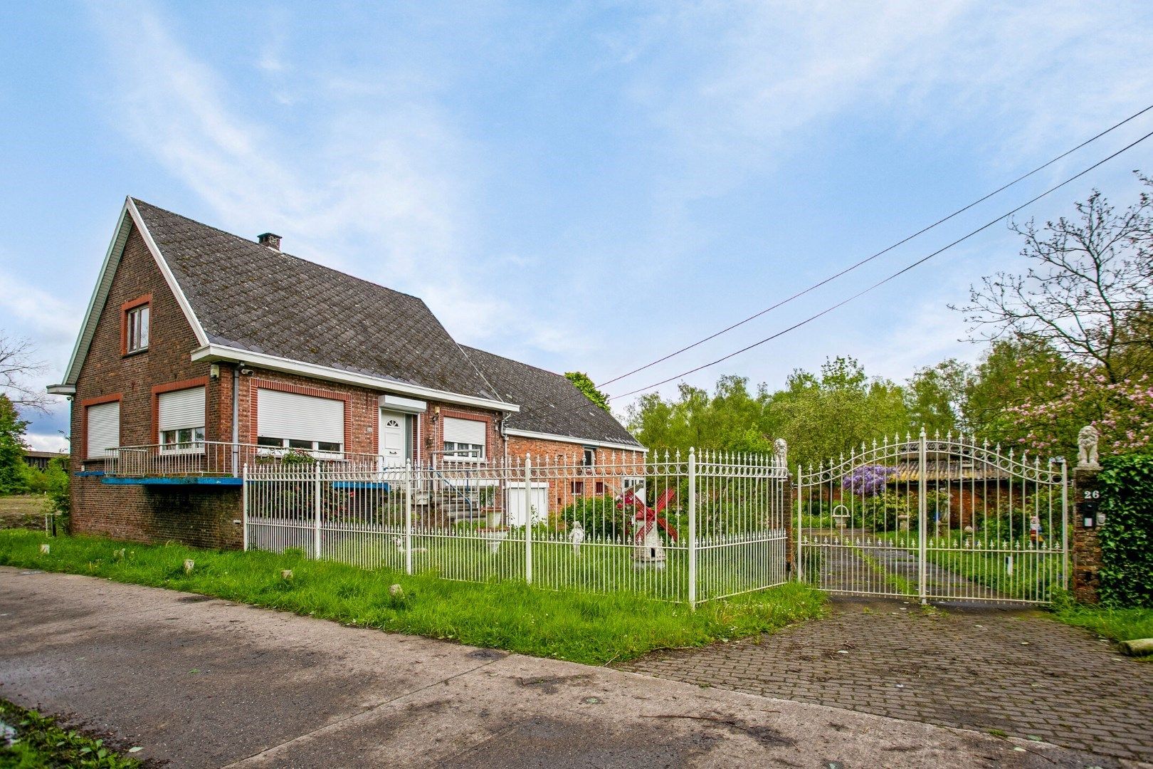 Ruime gezinswoning in Willebroek: Ideaal renovatieproject met potentieel! foto 4