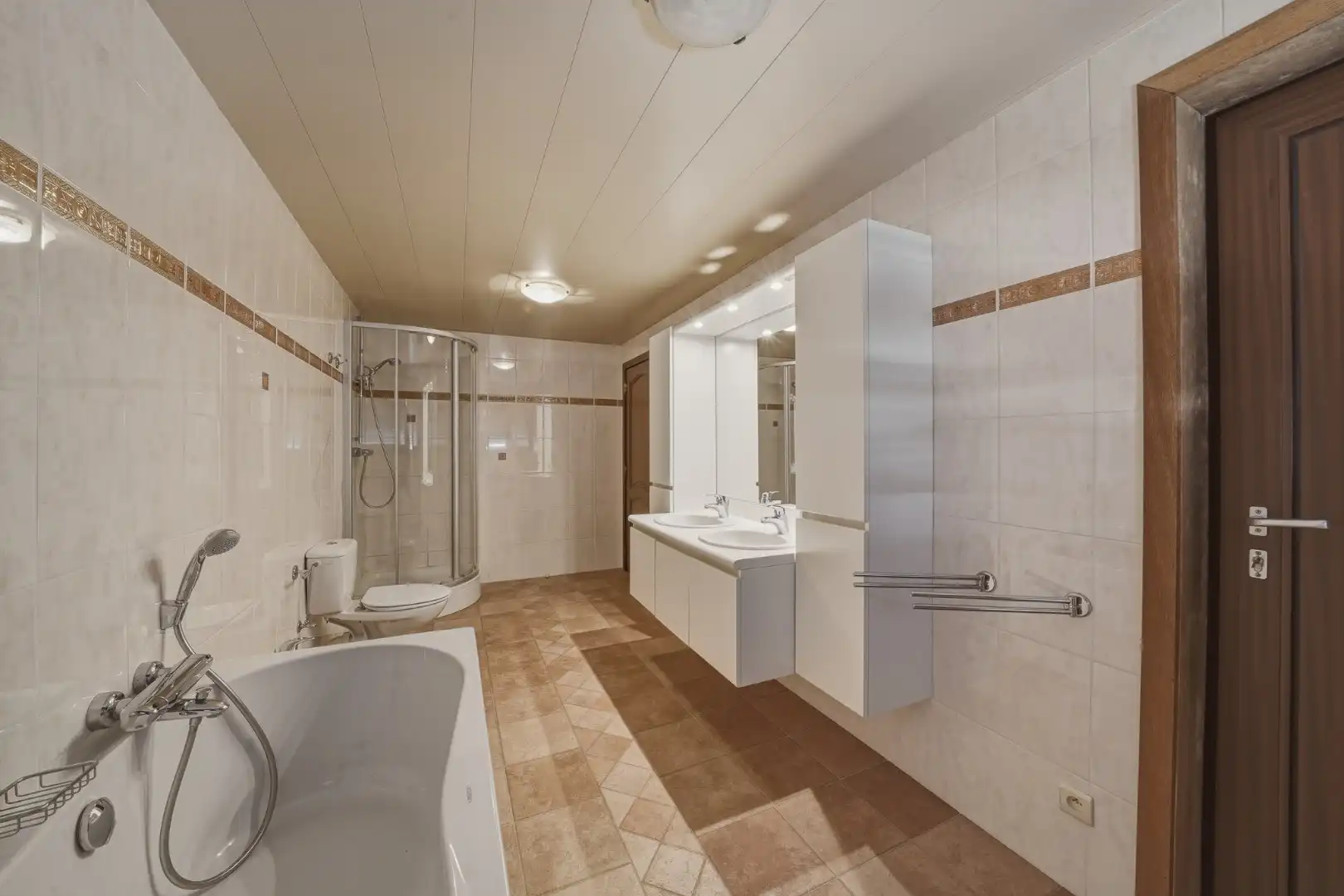 Ruime handelswoning met potentieel te Bredene foto 10
