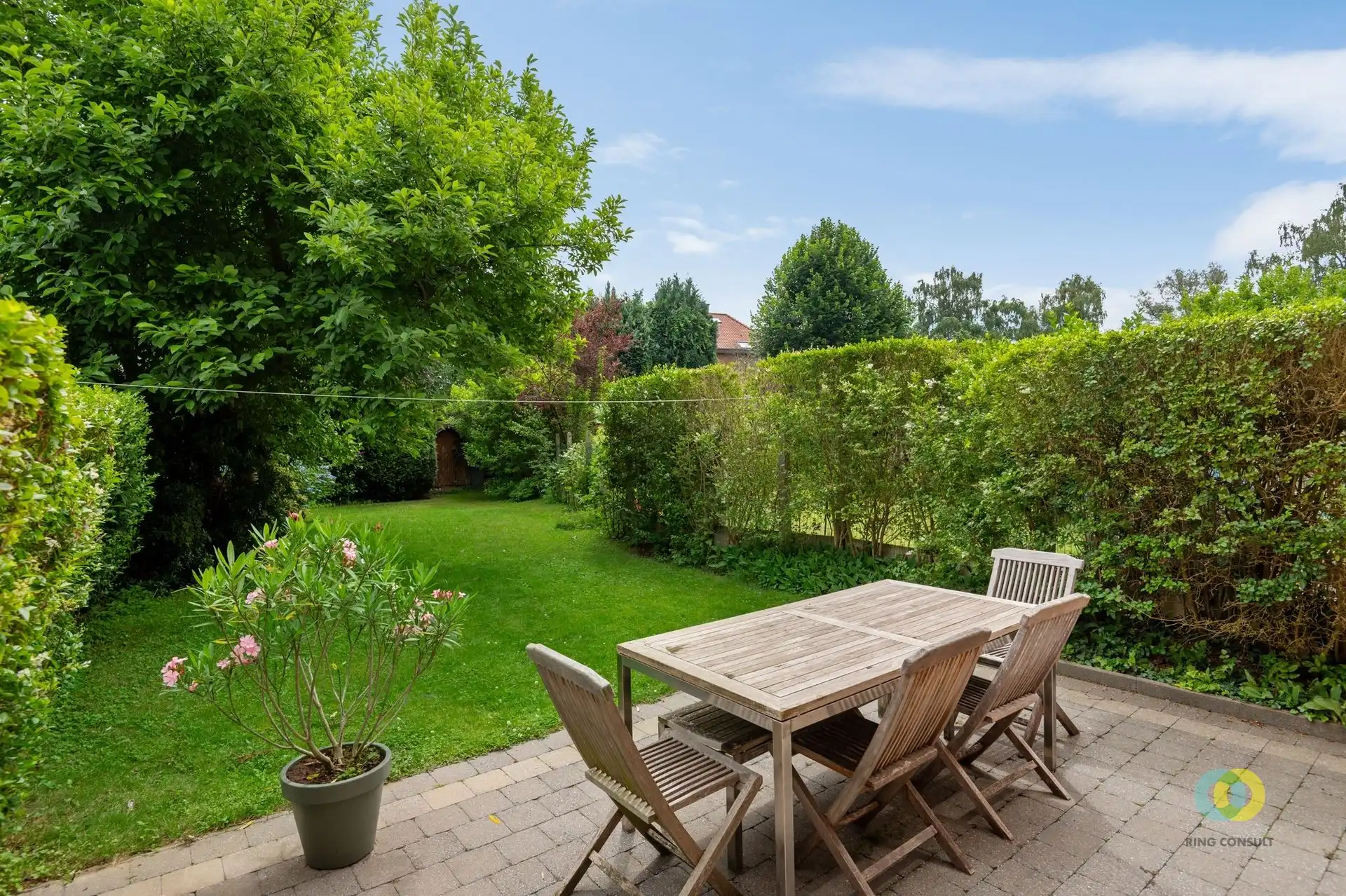 Instapklare bel-etage met 3 slaapkamers, tuin, garage en EPC C te Koningslo foto 2