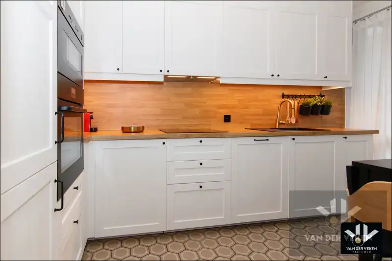 APPARTEMENT MET 3 SLPK - 102 m2 + terras - INCLUSIEF GARAGEBOX foto 3