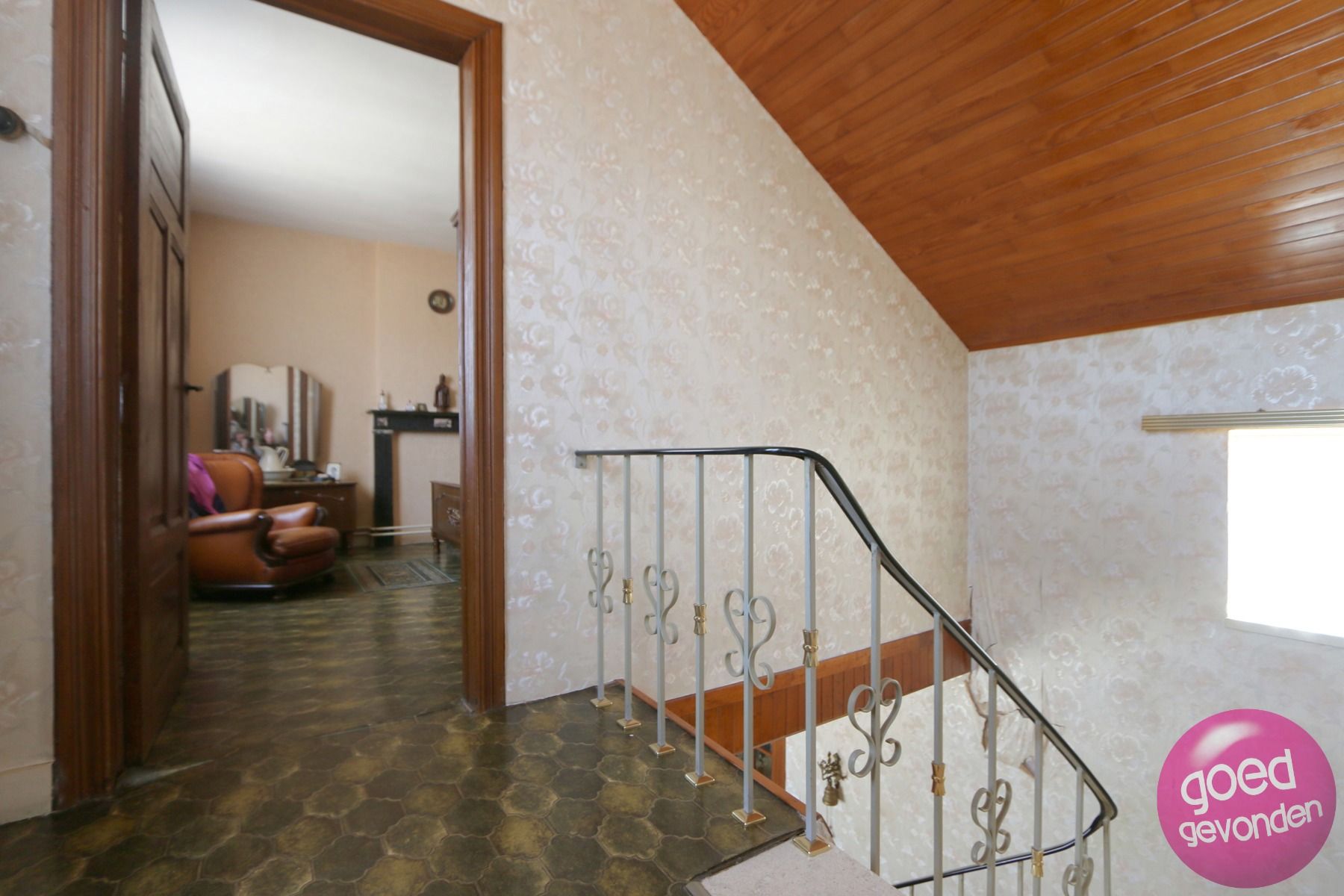 TE RENOVEREN HOEVE - PRACHTIG UITZICHT OP JEKERVALLEI foto 13