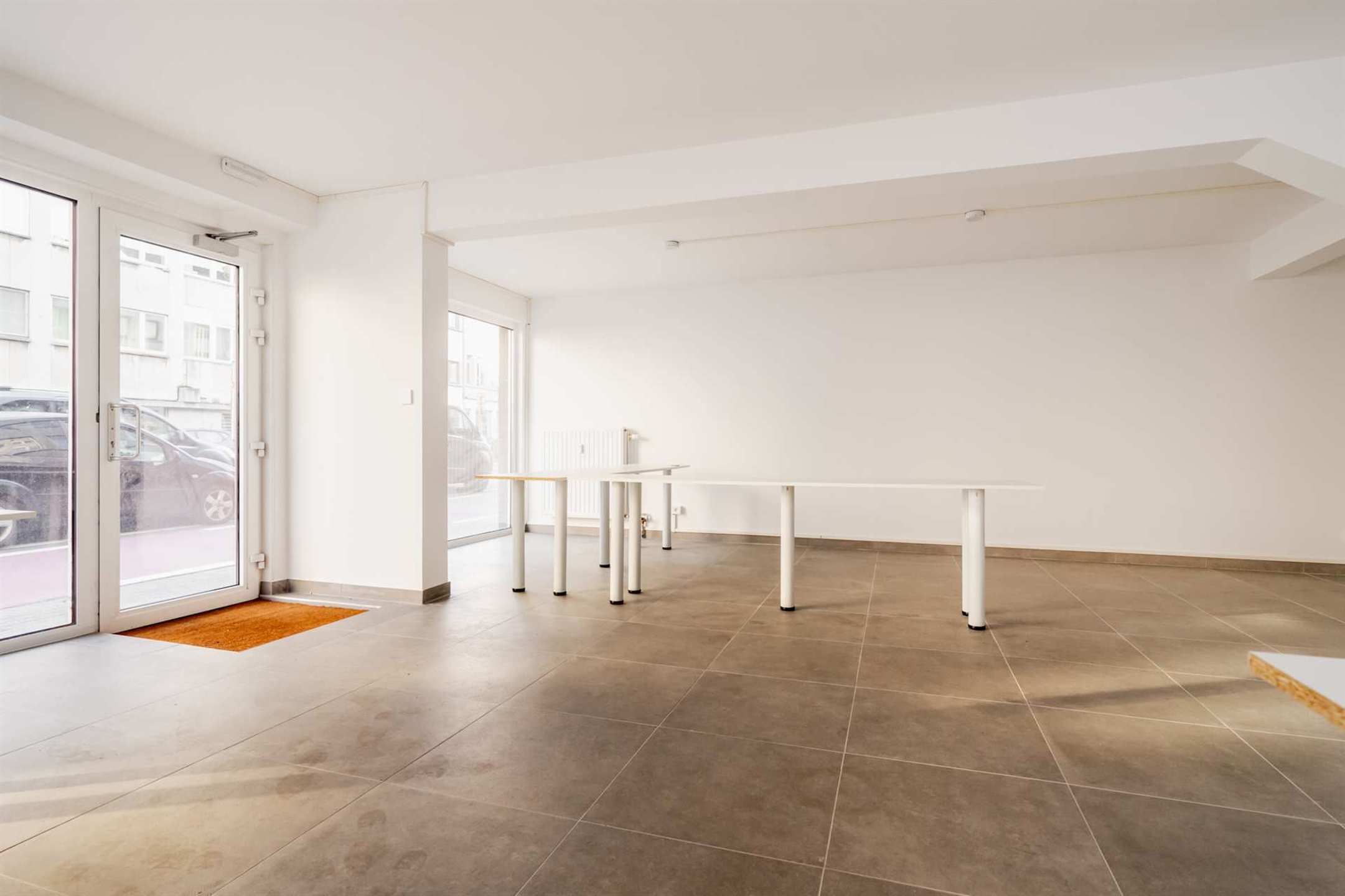 POP-UP - Recent gerenoveerde handelsruimte op toplocatie aan het station foto 7