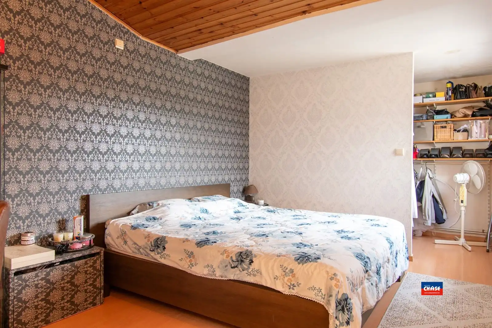 HOB met vier slaapkamers, tuin en garage foto 9