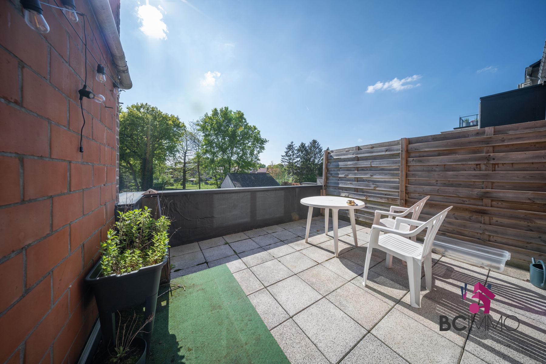 Instapklaar 1-slaapkamerappartement op toplocatie in Genk foto 6