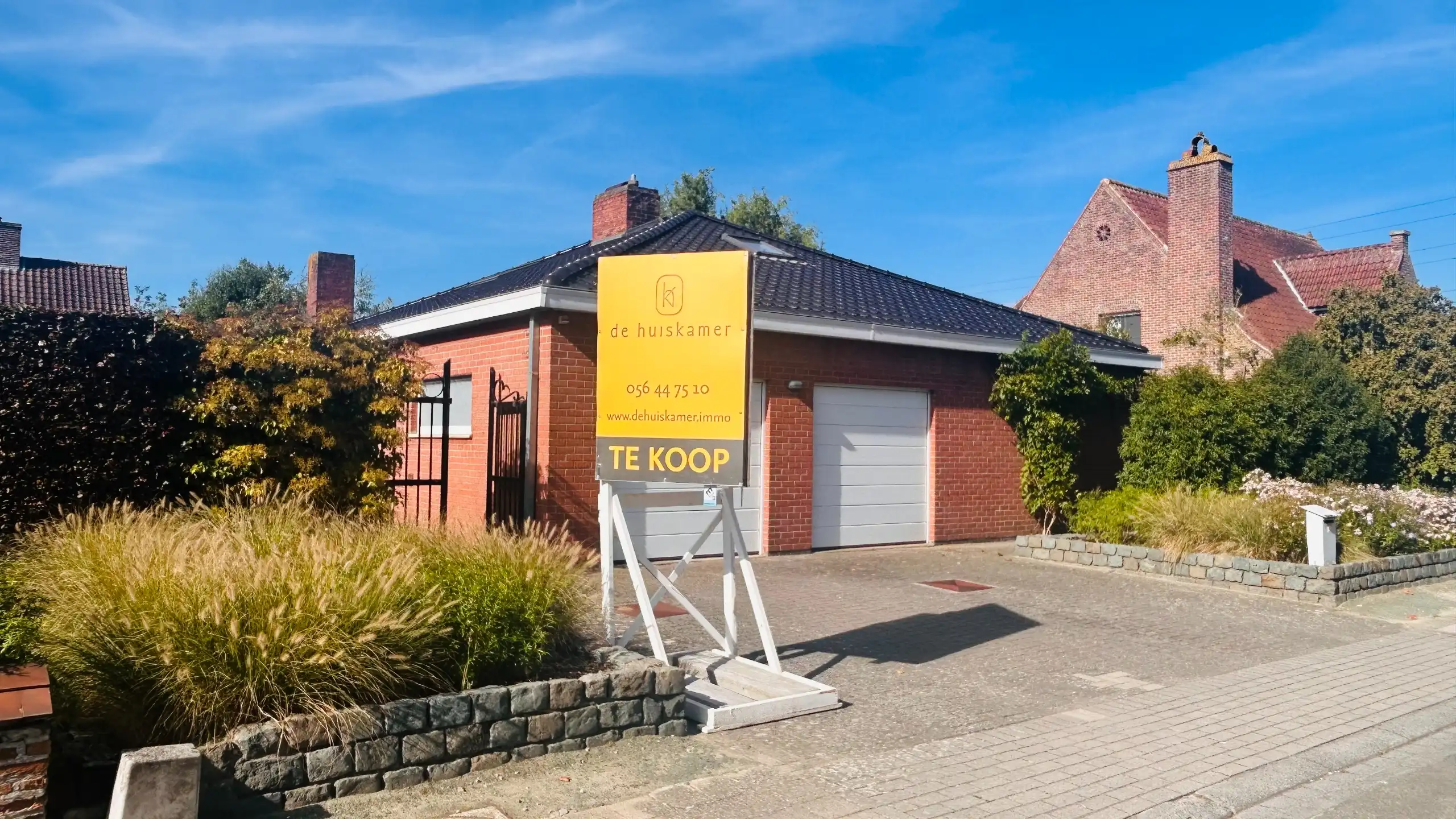Hoofdfoto van de publicatie: Verzorgde bungalow op 585 m2 met 3 slaapkamers en zonnige tuin nabij het centrum