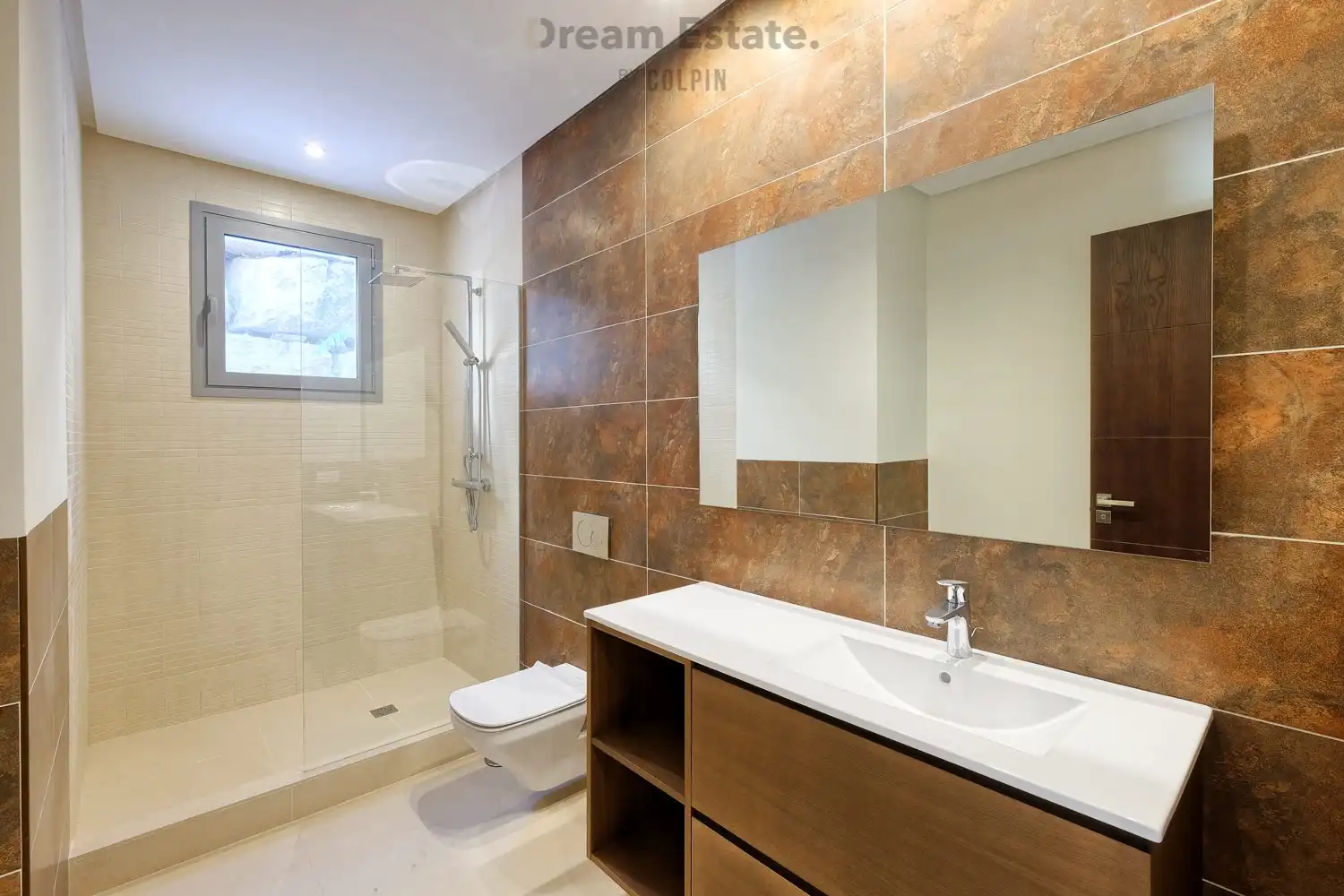 Nieuwe moderne villa met uitzicht op zee en bergen. foto 21