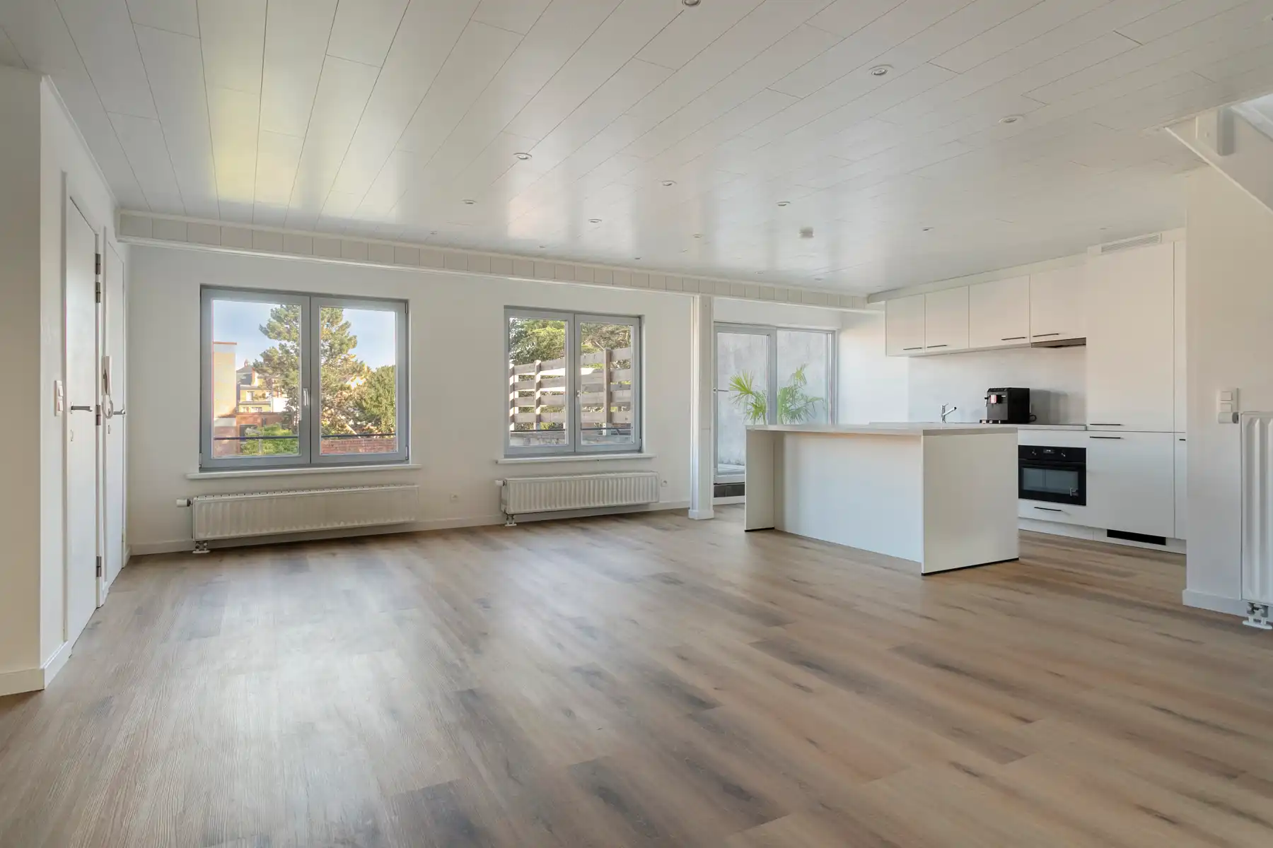 TE KOOP - gerenoveerd appartement met 2 slaapkamers en EPC B foto 3