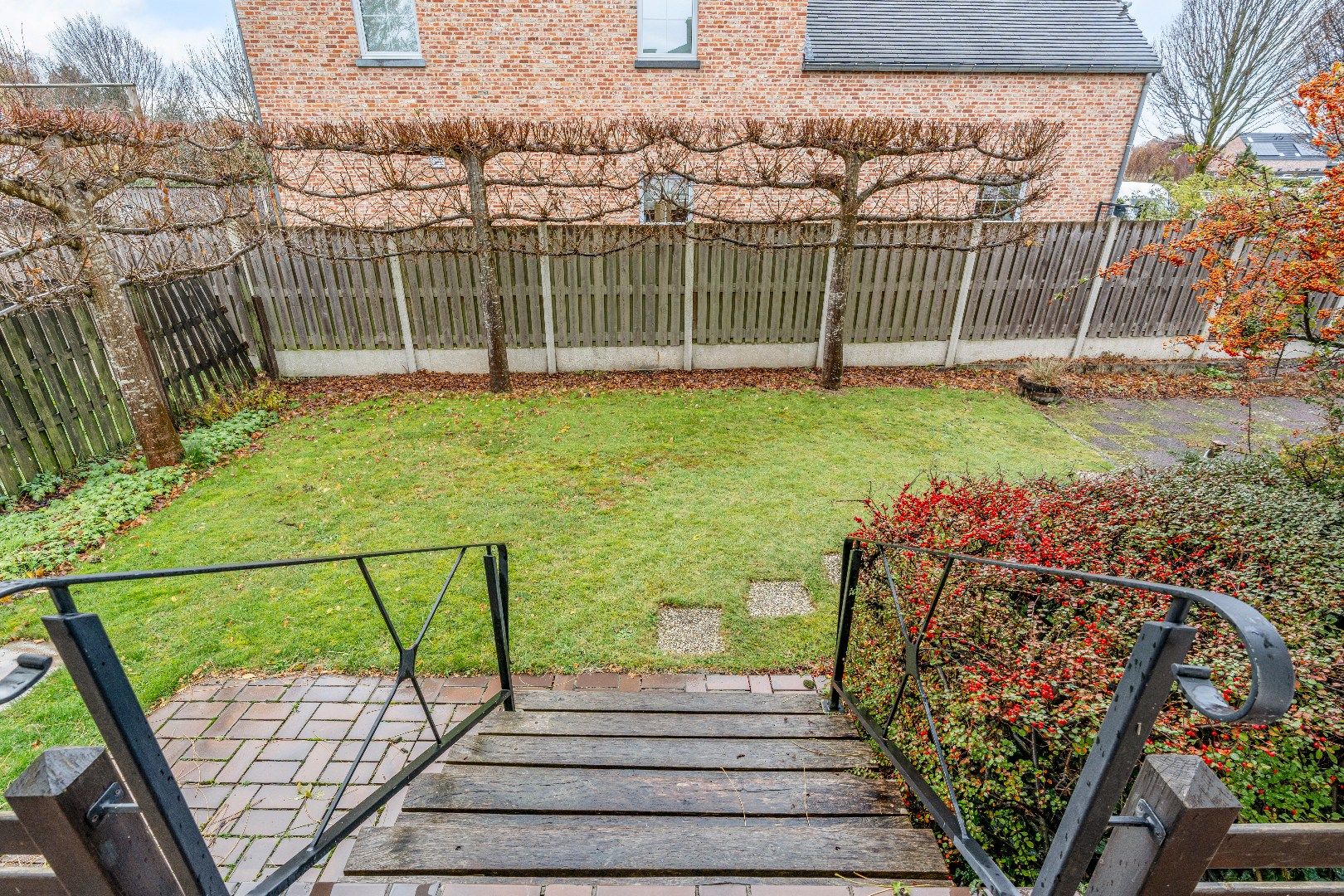  Te renoveren karakteristieke bungalow, 3 Slpk, ruime kelder met garage, op toplocatie foto 9