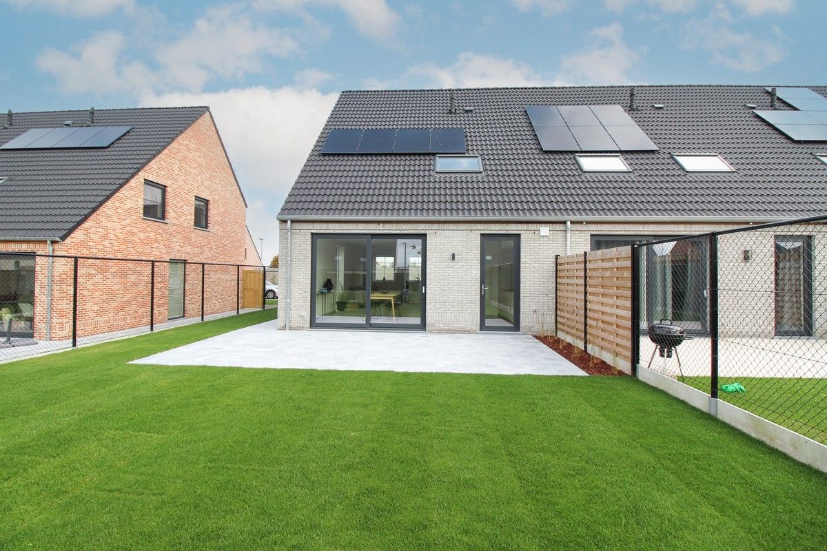 In de Graanstraat te Meulebeke trekt Hectaar deze 4 hedendaagse nieuwbouwwonignen op, tijdloos en voorzien van alle comfort. foto 18