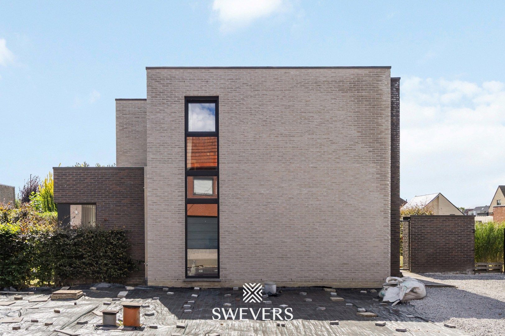 Recent gebouwde woning met 3 slaapkamers te Leopoldsburg foto {{pictureIndex}}
