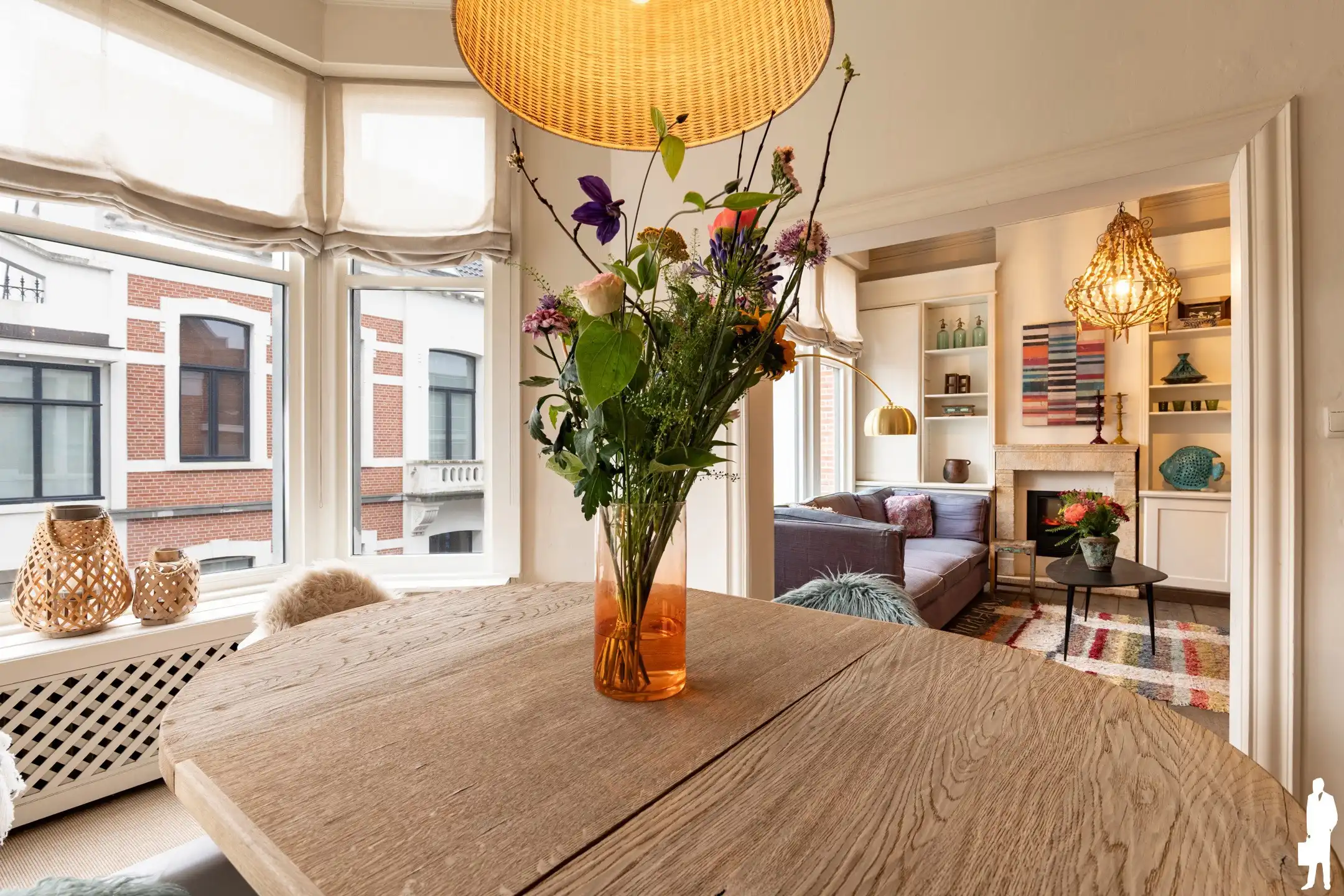 Majestueus handelspand met woonst, tuin en private parking foto 15