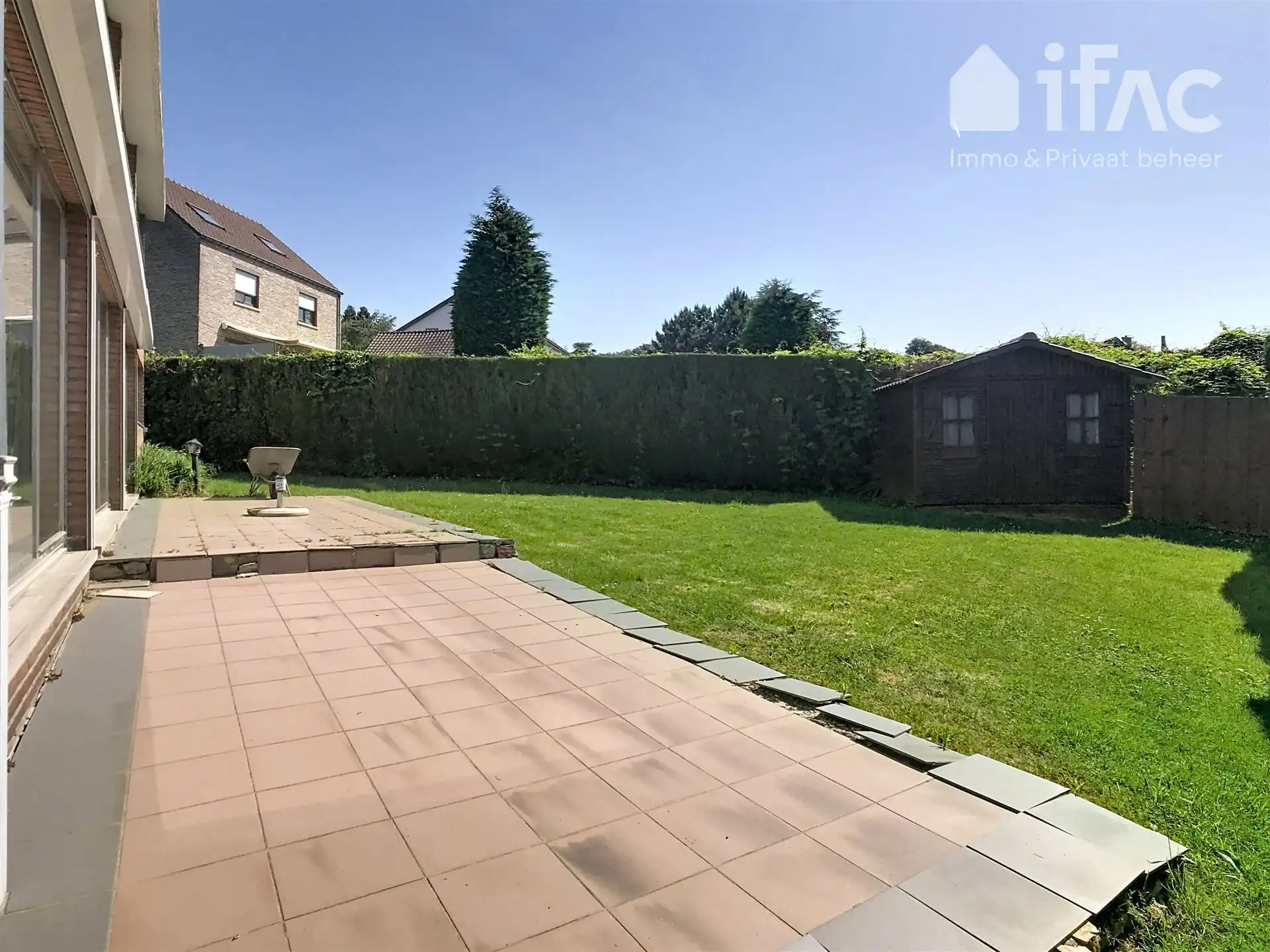 Woning met 4 slaapkamers, garage en tuin foto 7