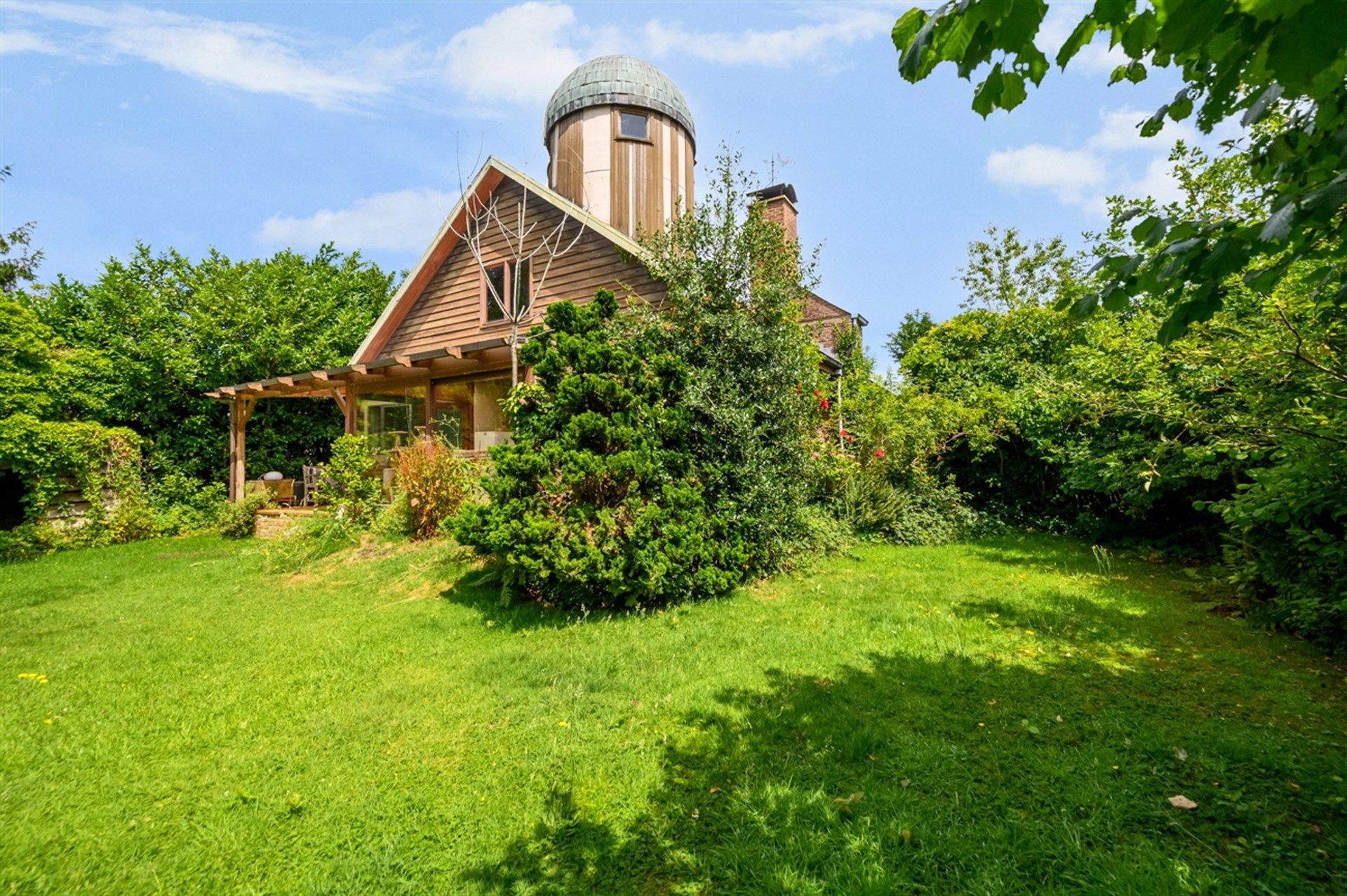 Te renoveren woning met veel potentieel op perceel van 1443m² foto 5