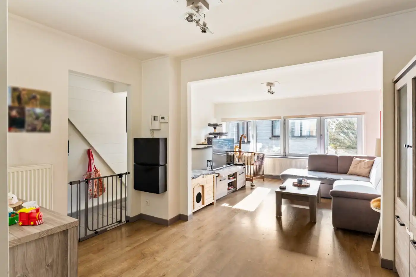 Instapklaar duplex-app. met 2 slpk. en groot dakterras foto {{pictureIndex}}