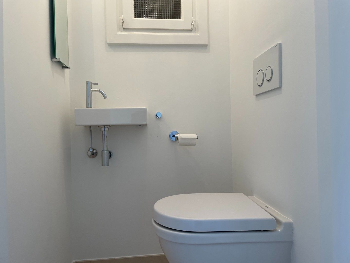Verzorgd en vernieuwd ongemeubeld appartement met balkon in de Lippenslaan te Knokke foto 14