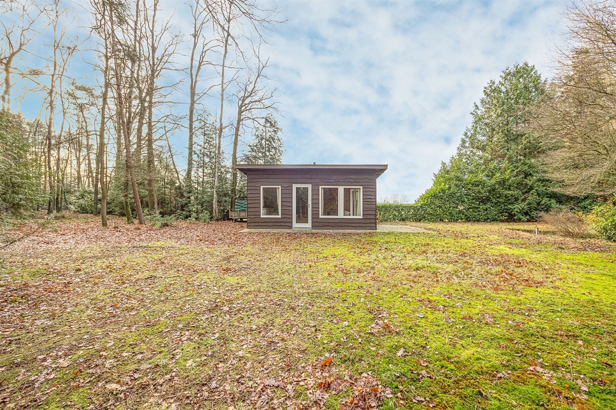 Charmante chalet met privatieve vijver op idyllisch perceel foto 37