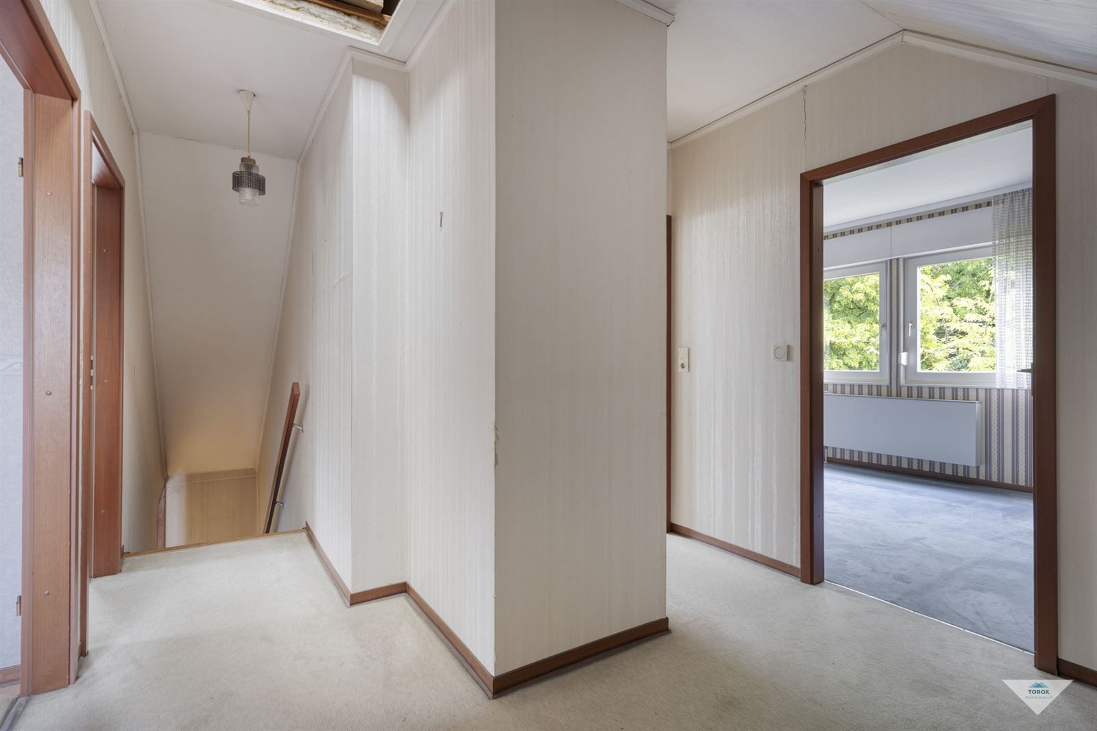 Ruime woning met veel potentieel foto 10