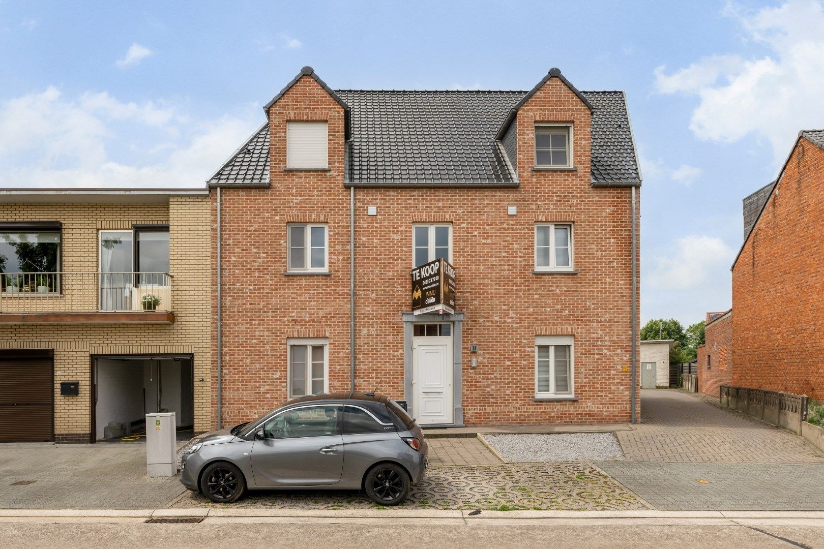 Gelijkvloers appartement Links met 77m² bewoonbare oppervlakte. foto 1