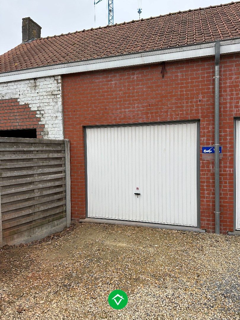 Garage te huur in centrum Koekelare – 22,43 m² foto {{pictureIndex}}