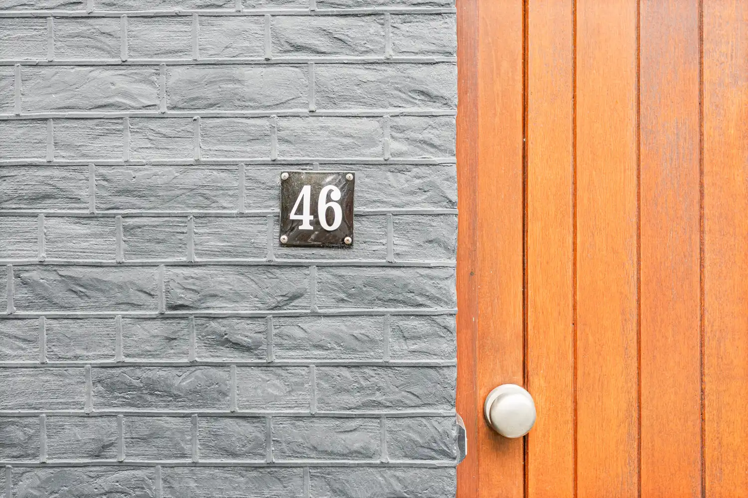 PRACHTIG GERENOVEERDE WONING MET STADSTUIN! foto 6