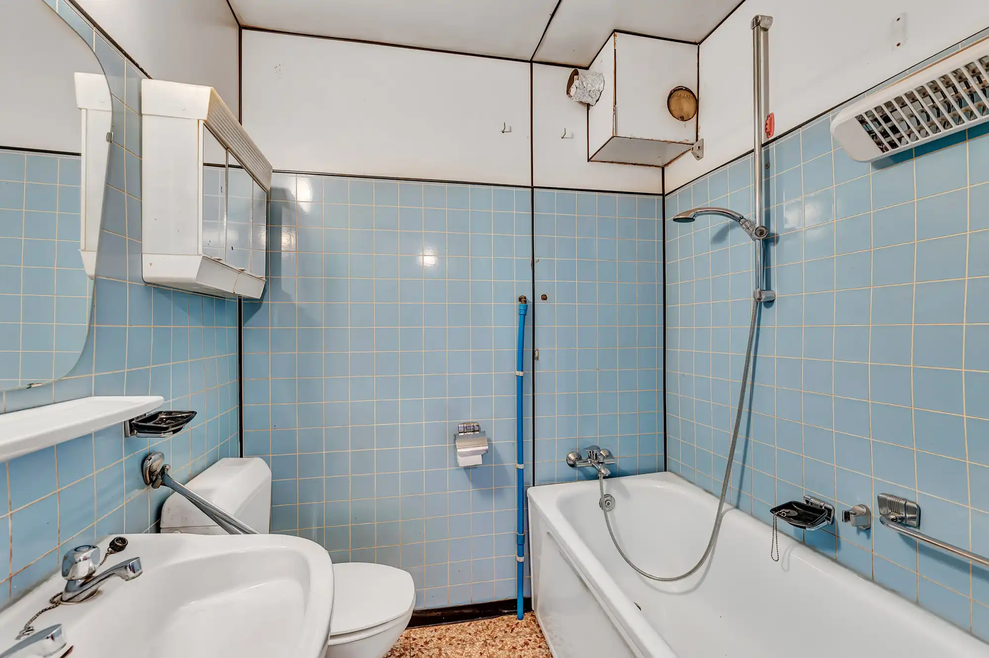Goed onderhouden, robuuste woning met garage foto 9