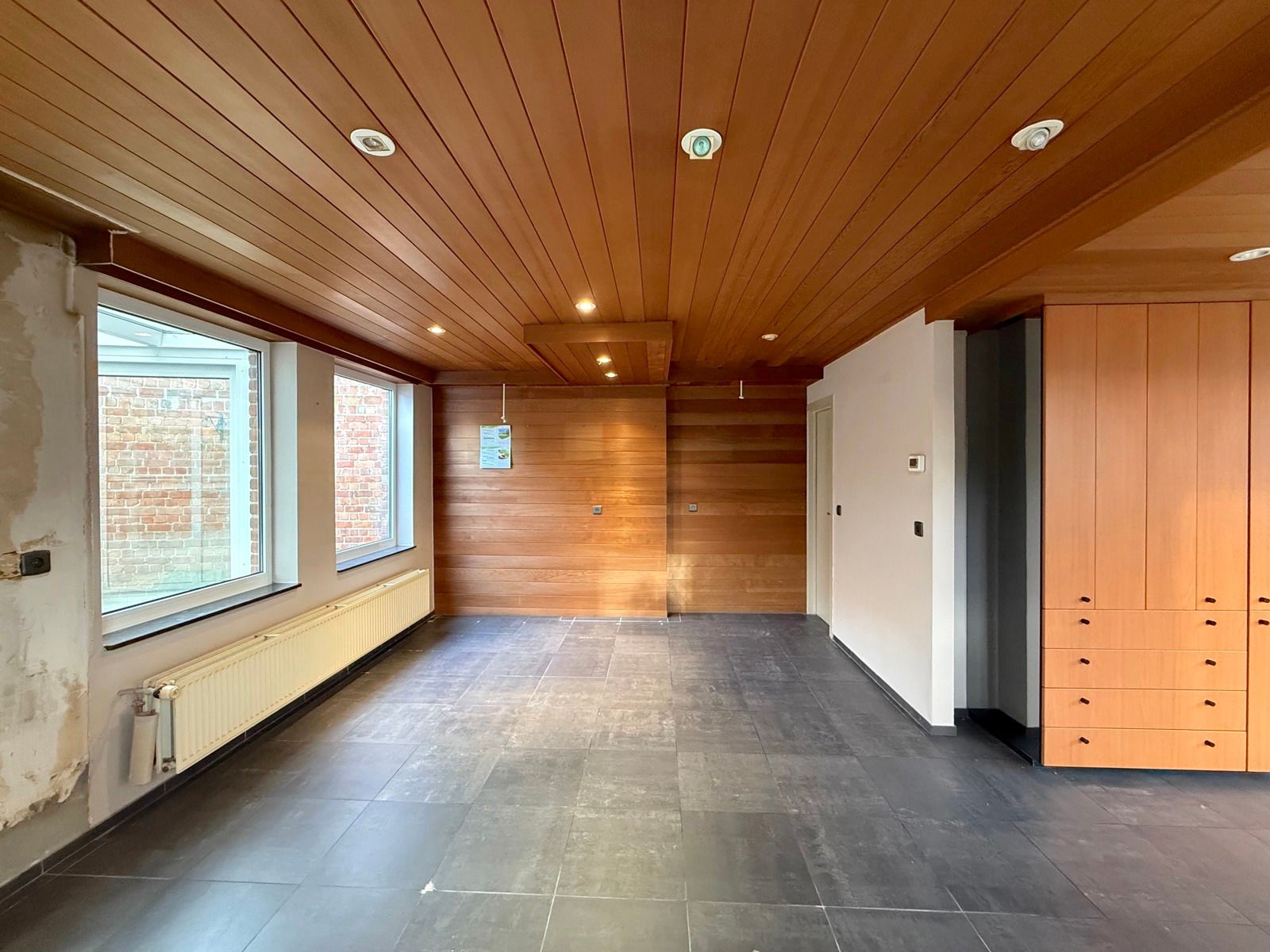 Half open woning met 4 slaapkamers, tuin en garage foto 5