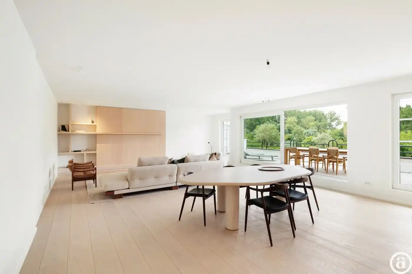 Prachtig gerenoveerd appartement te Zoute Gardens.  foto 2