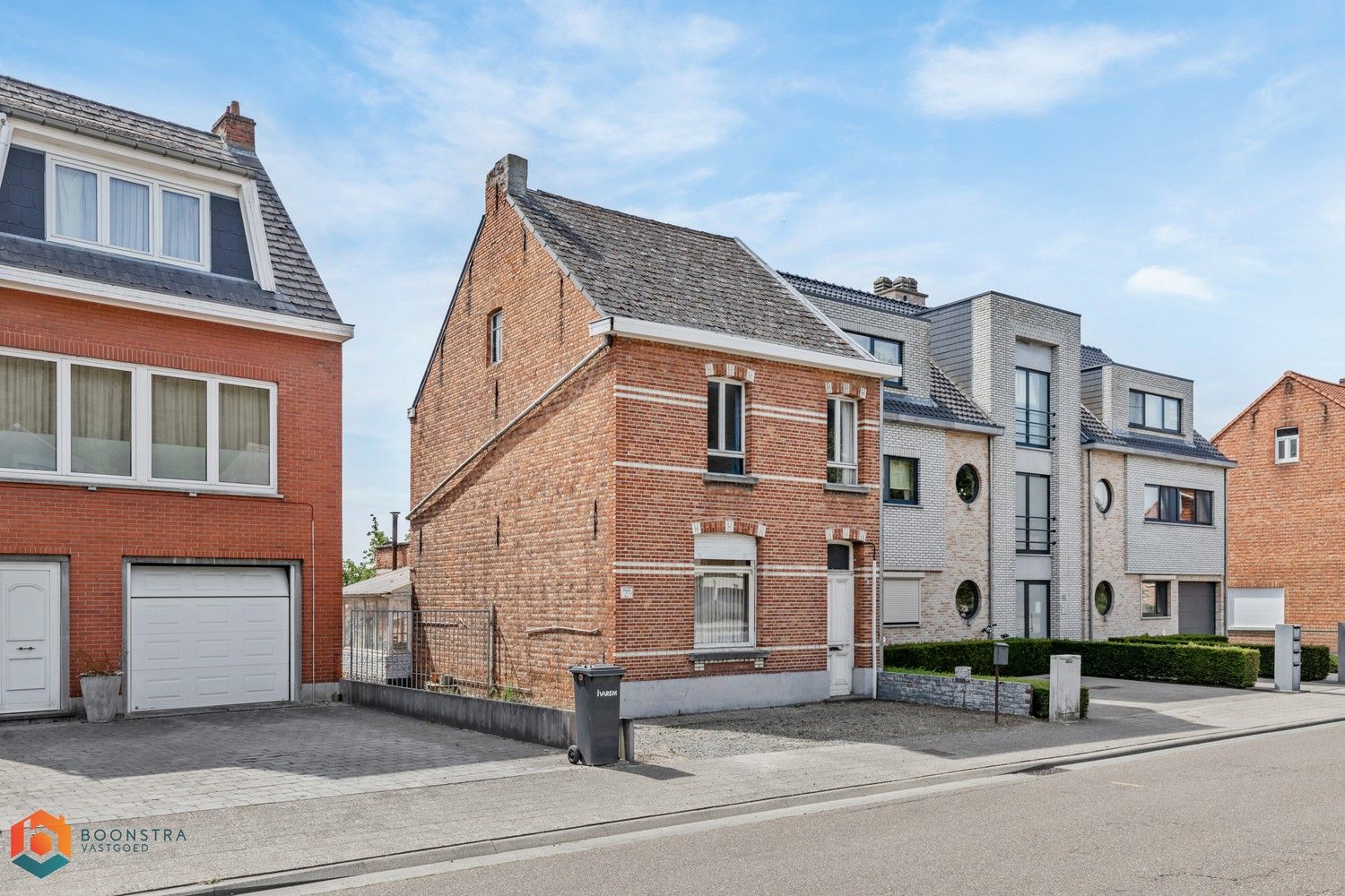Hoofdfoto van de publicatie: Te renoveren woning met 3 slpkrs en tuin in Beerzel