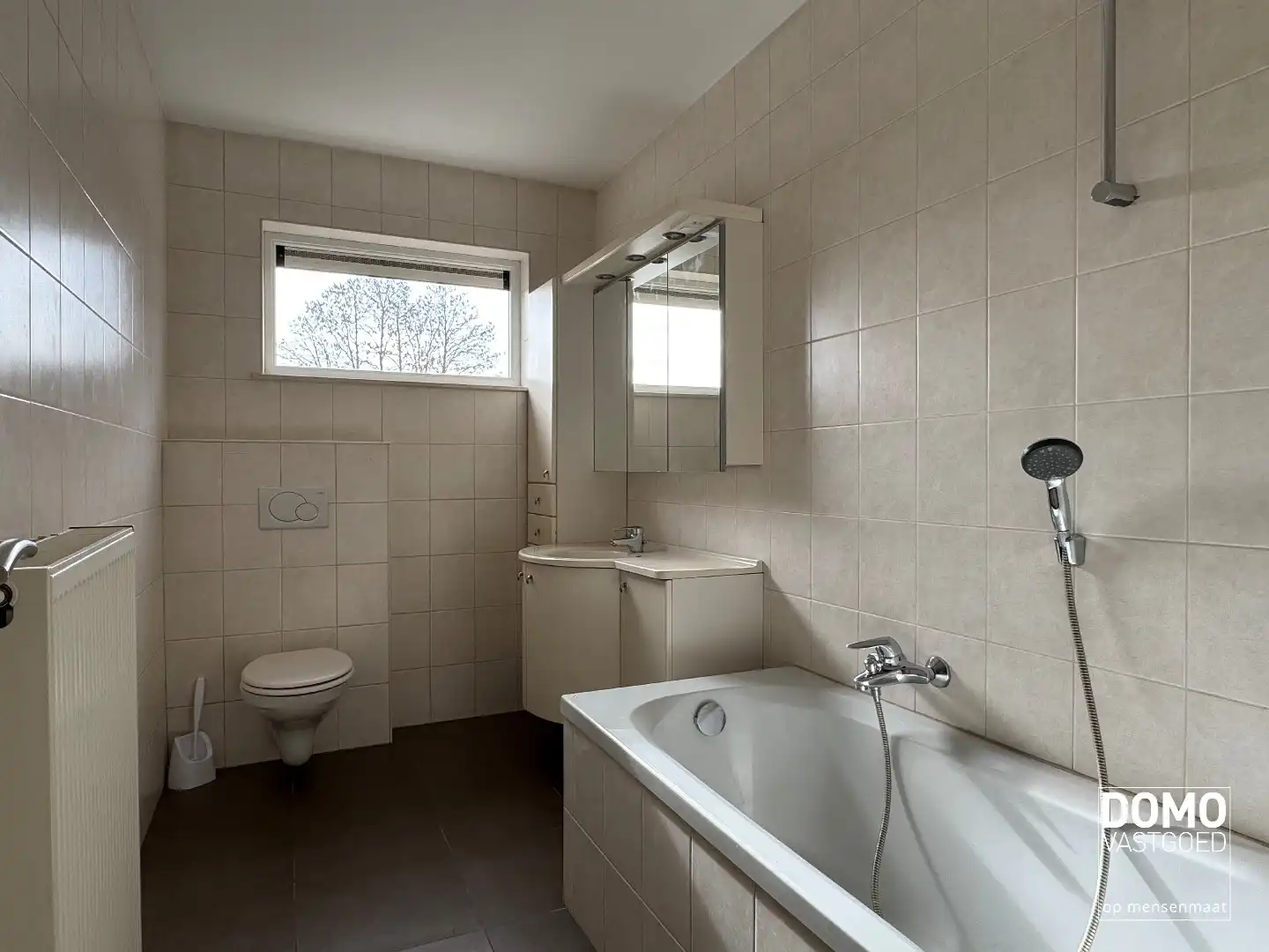 Ruime woning met tuin, garage en 3 slaapkamers vlakbij centrum Hasselt foto 10