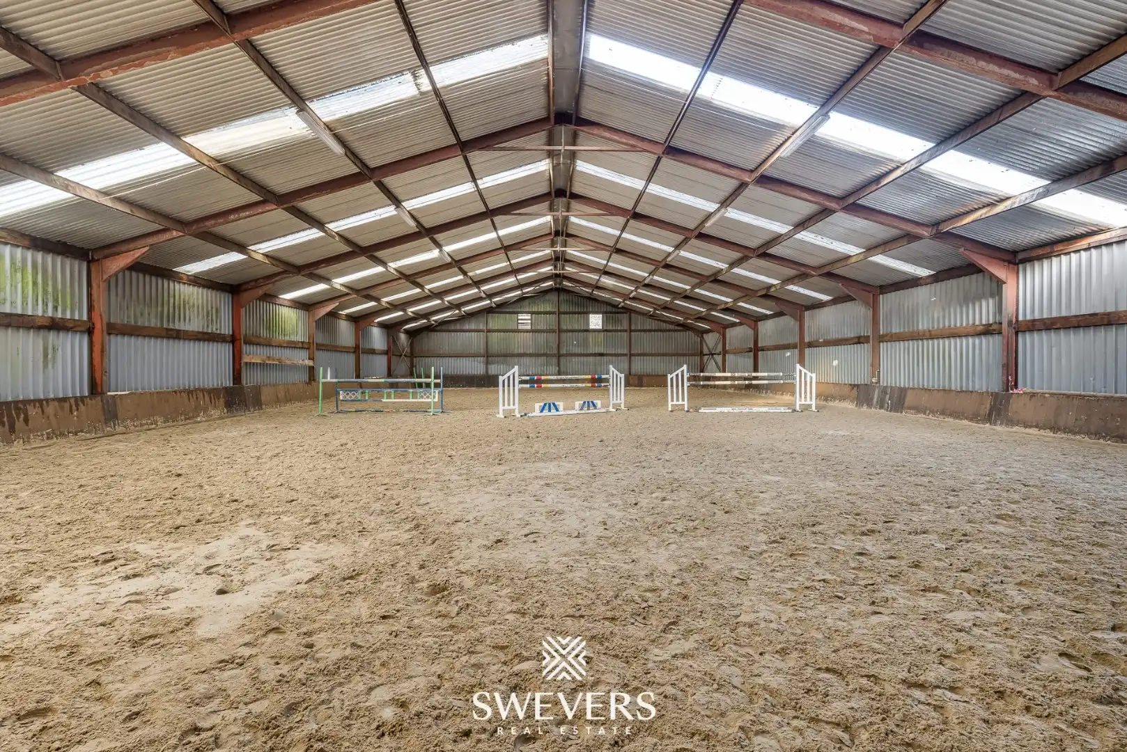 Uitzonderlijk vastgoed op 5ha 68a 41ca op toplocatie foto 17