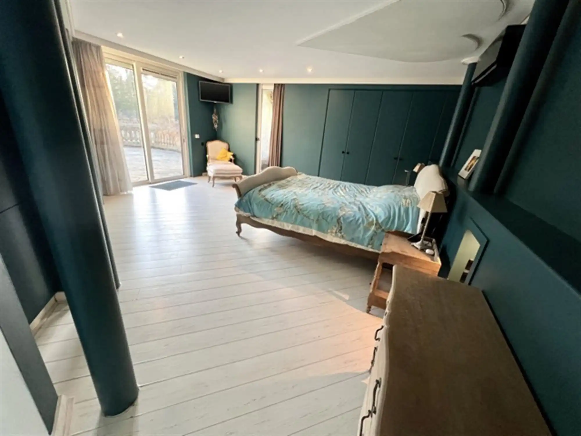 Statig landgoed met binnenzwembad op toplocatie foto 44