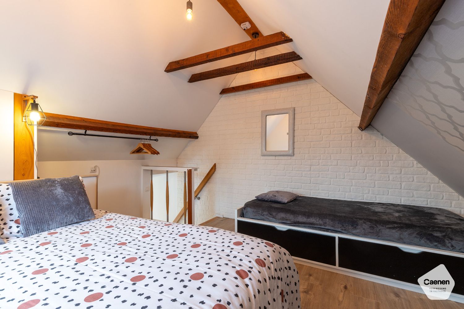 Energiezuinige en Veelzijdige half-open woning met 6 slaapkamers en GARAGE! foto 12
