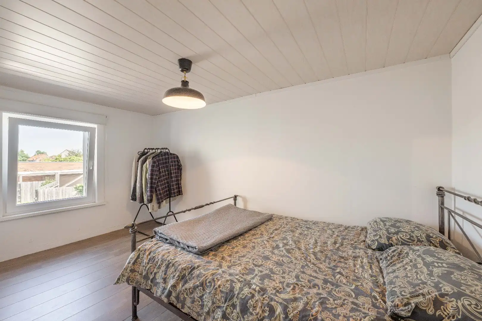RUIME EN INSTAPKLARE WONING MET 3 SLAAPKAMERS EN CHARMANTE TUIN! foto 16
