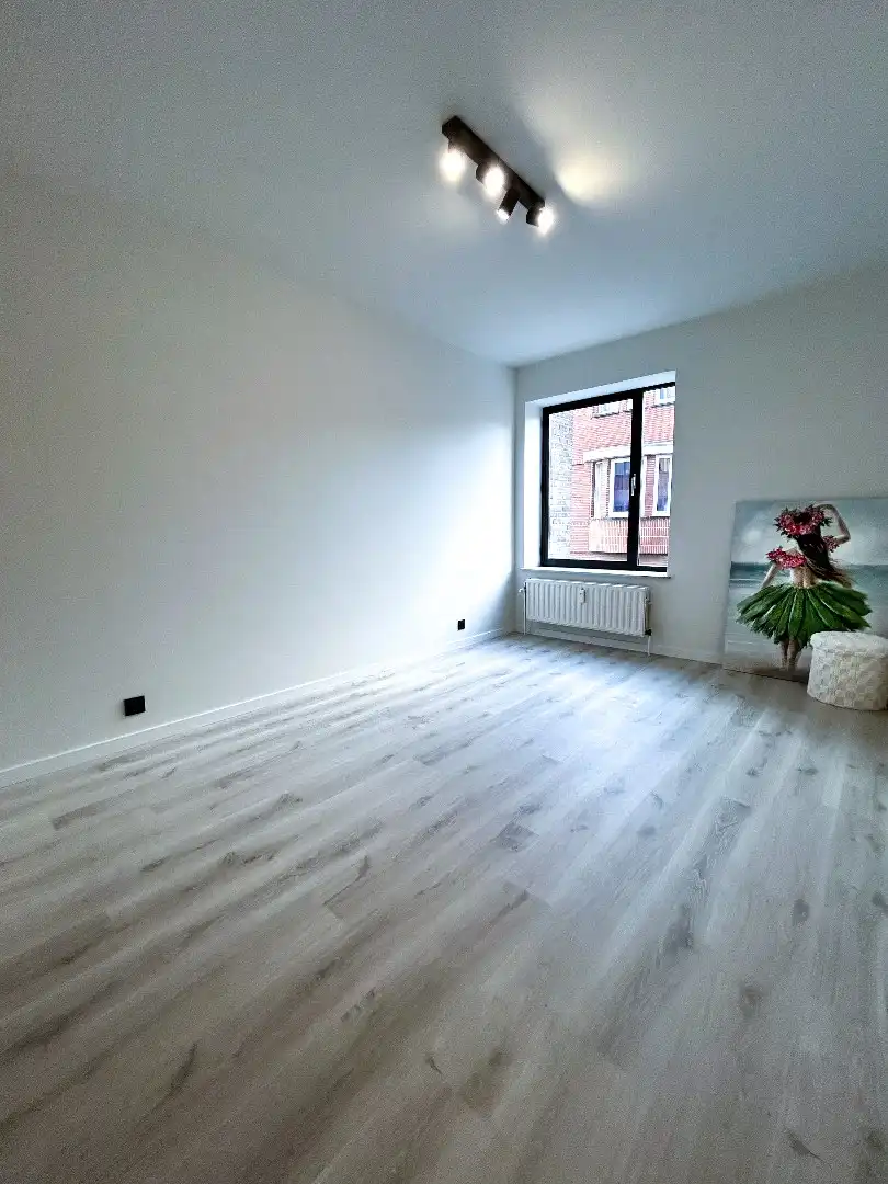 Prachtig gerenoveerd appartement met 2 slaapkamers foto 7