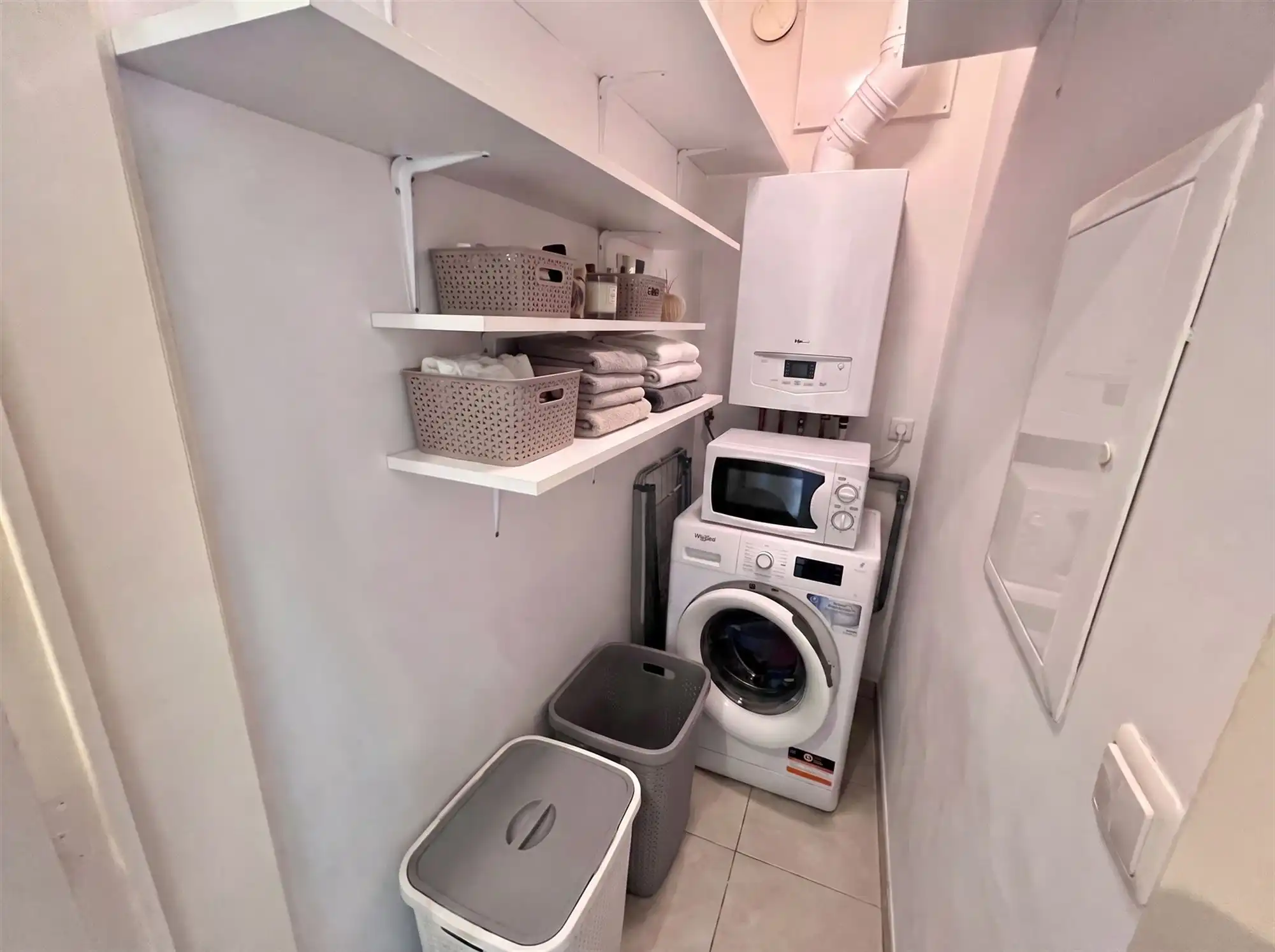 1-slaapkamerappartement met terras en autostaanplaats foto 12