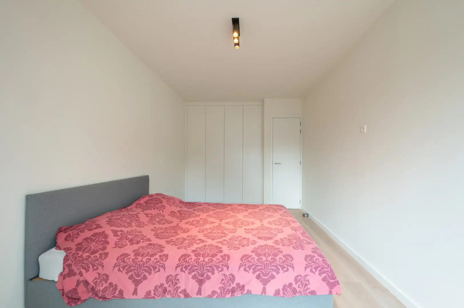 Uitzonderlijk ruime triplex met 4 slaapkamers gelegen in het centrum van Knokke. foto 19