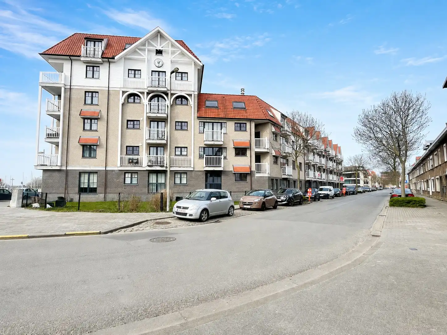 Goed bereikbare garagebox te Zeebrugge  foto {{pictureIndex}}
