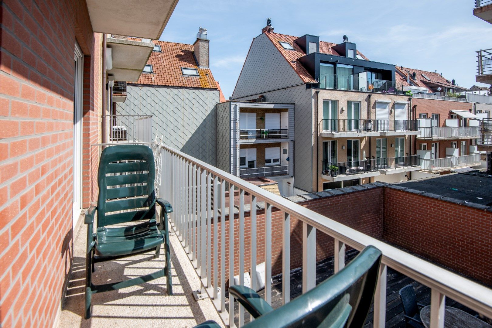 Aangenaam gemeubeld appartement gelegen in het centrum van Knokke. Inclusief inpandige tandemparking.  foto 12