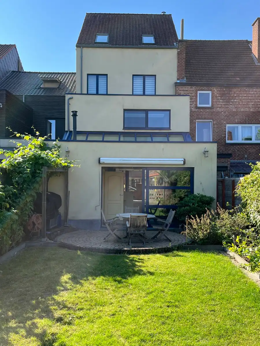 Grote woning met 6 slaapkamers foto 2