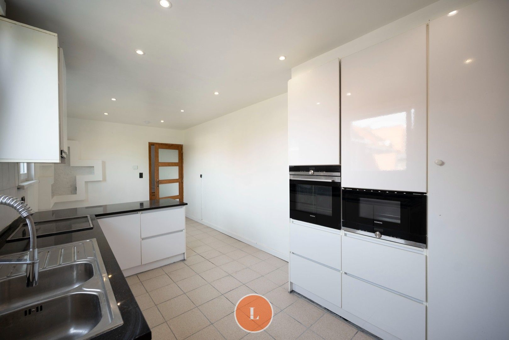 Handelpand te koop in centrum Menen foto 9