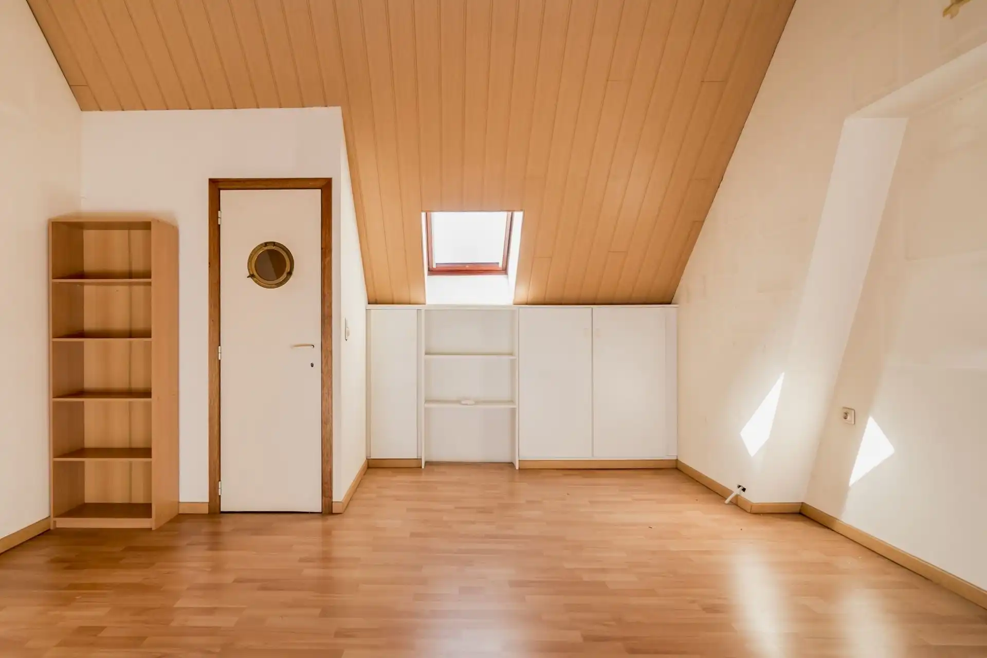 Eengezinswoning met 3 slpks en tuin! foto 4