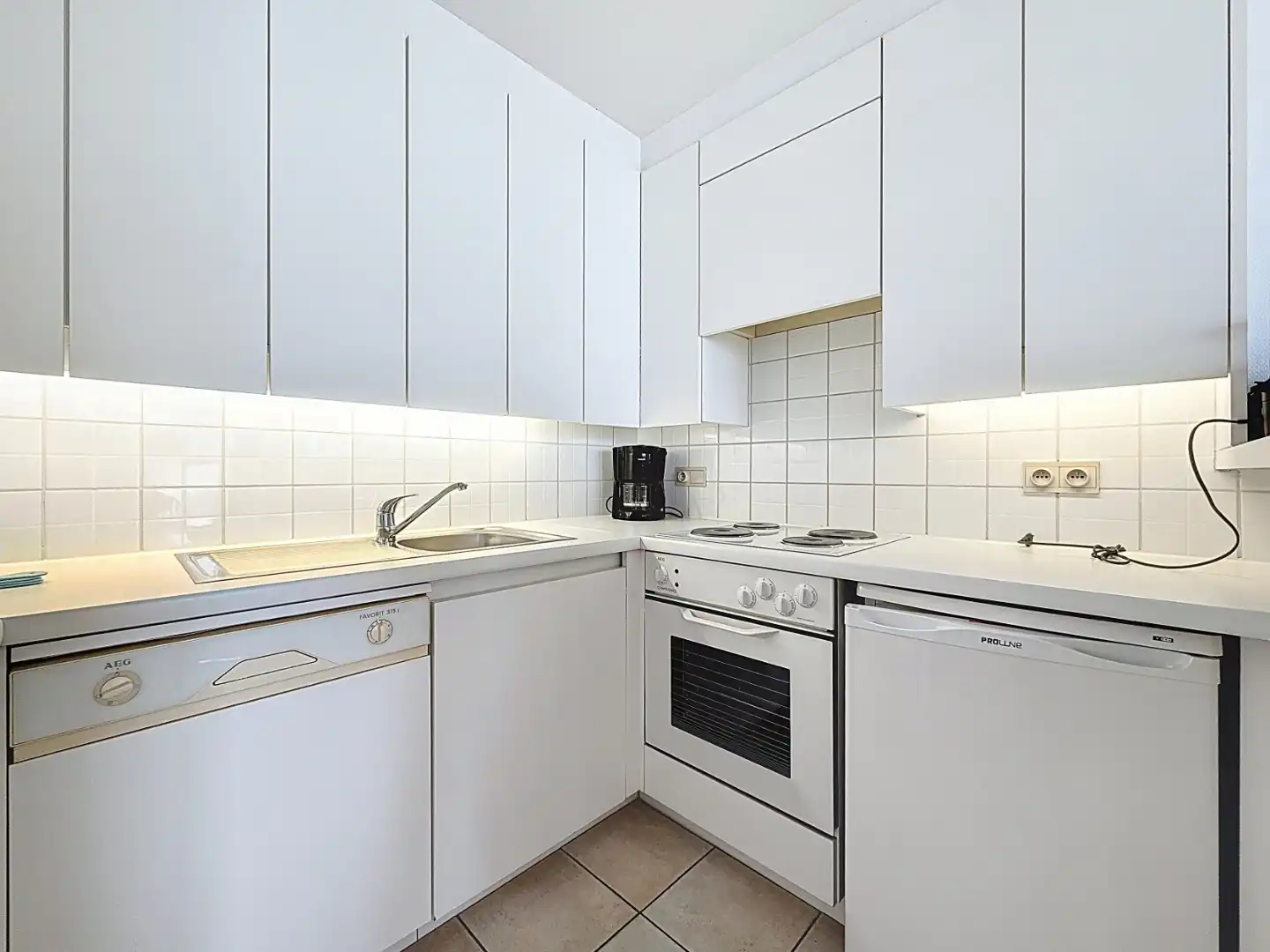 Ruime studio met een adembenemend zeezicht foto 11