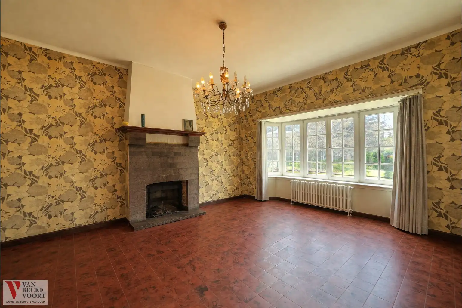 Unieke renovatiekans op topligging in Mariakerke foto 7