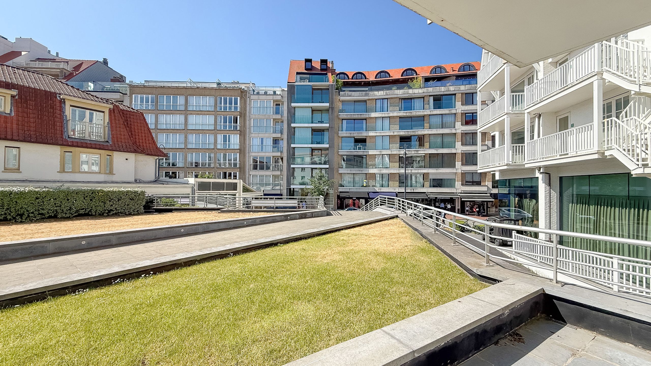 Ruim HOEKAPPARTEMENT tussen Albertplein en Driehoeksplein foto 11