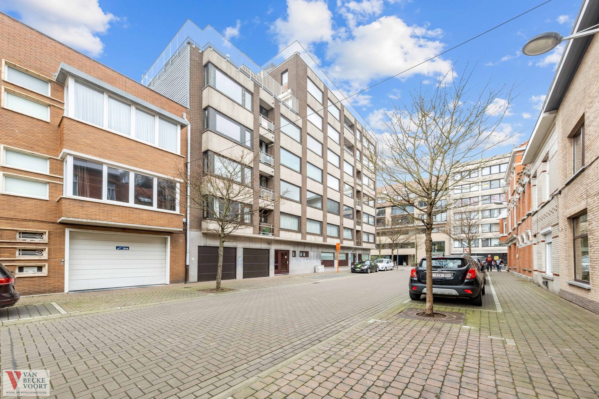 Gerenoveerd appartement in een residentiële buurt foto 12